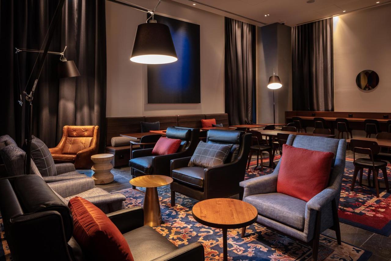 Next Hotel Melbourne, Curio Collection By Hilton Exteriör bild The lounge at the hotel