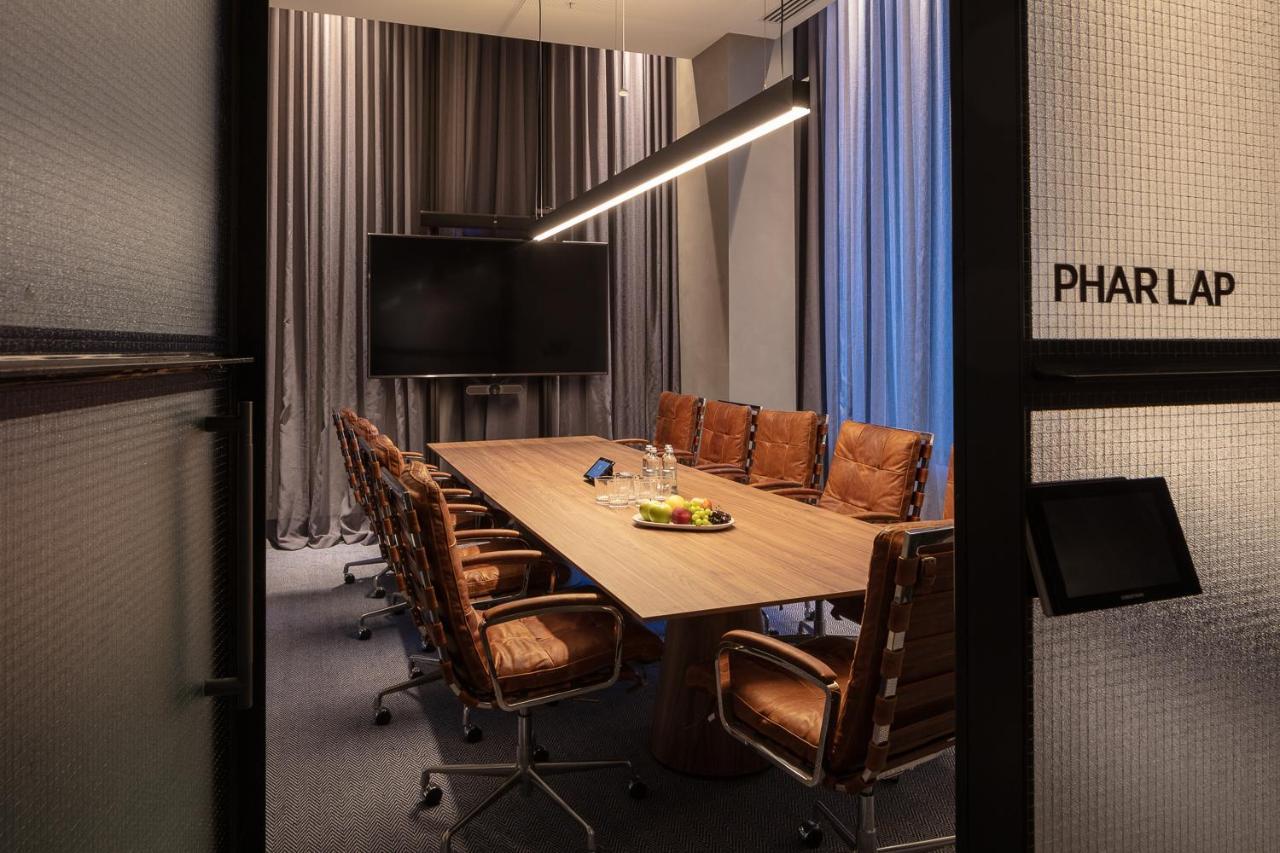 Next Hotel Melbourne, Curio Collection By Hilton Exteriör bild Meeting room