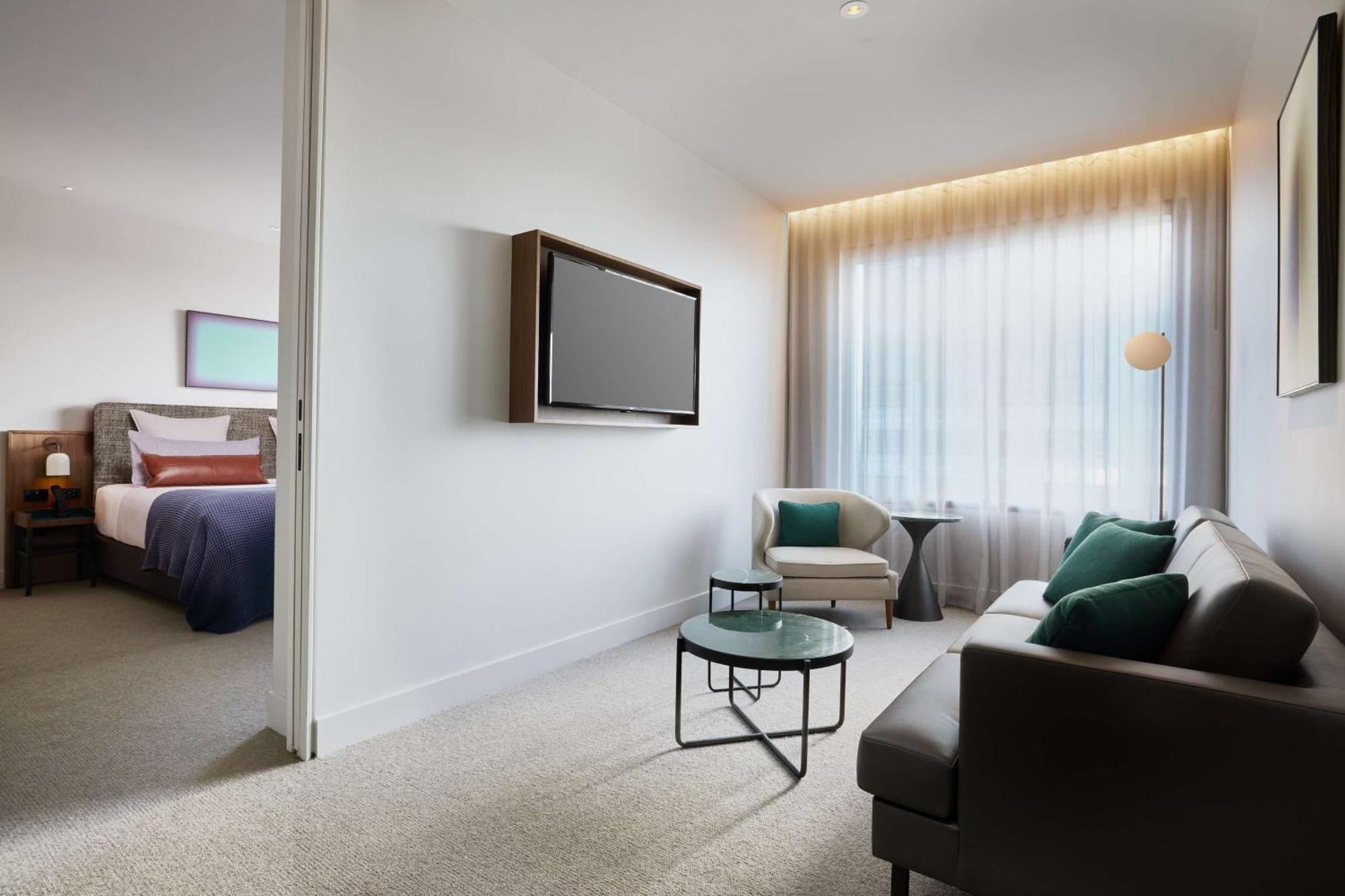 Next Hotel Melbourne, Curio Collection By Hilton Exteriör bild